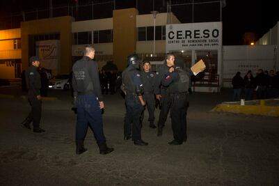 Impresionante operativo  de revisión a reclusorio de SJR 