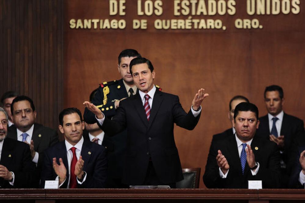 A la ceremonia que se realizará en el Teatro de la República se espera la asistencia de todo el gabinete presidencial, gobernadores de 14 estados, así como autoridades estatales y municipales de Querétaro. ARCHIVO EL UNIVERSAL