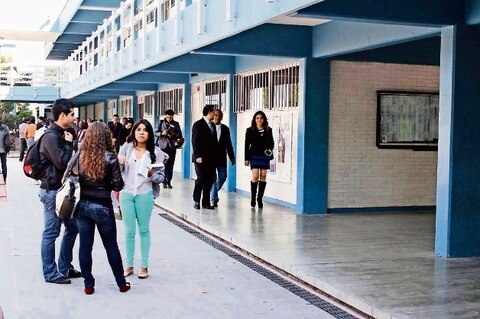 “Retos a cumplir en educación”