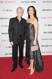 Douglas aún espera reconciliación