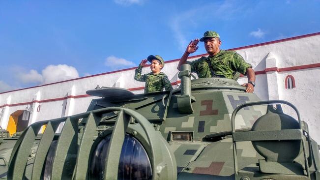 Fernando cumple sueño de ser soldado