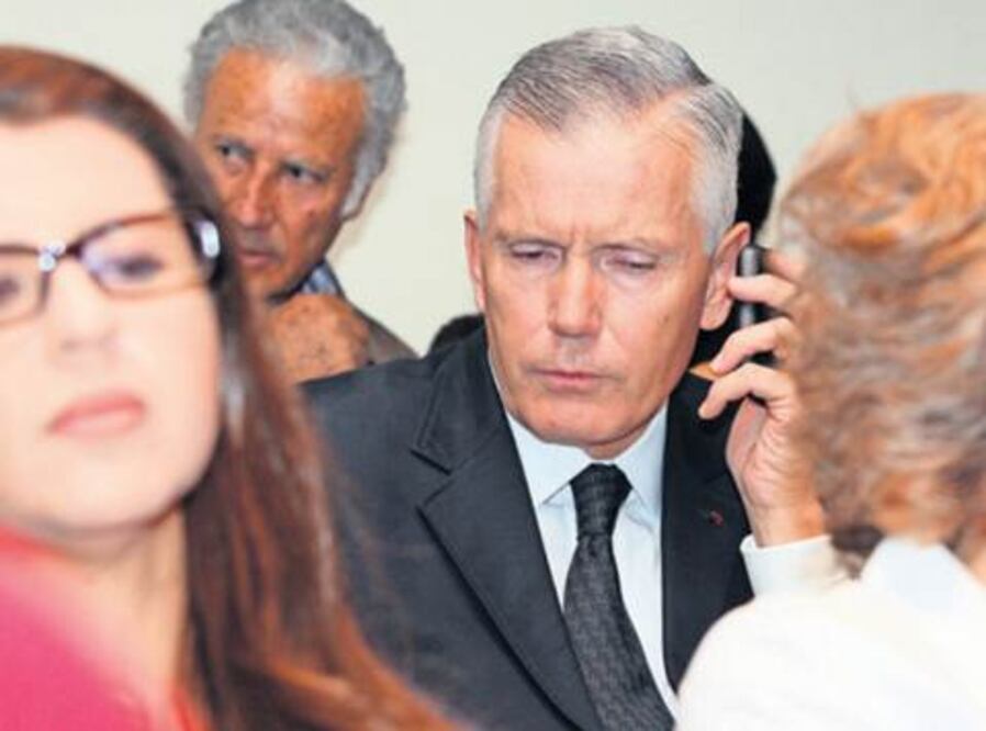 Ordenan restituir a presidente del TCA