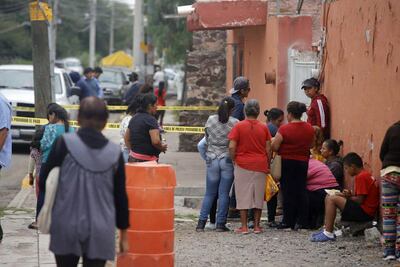 Afuera de tiendita, sujeto mata a tiros a su vecino