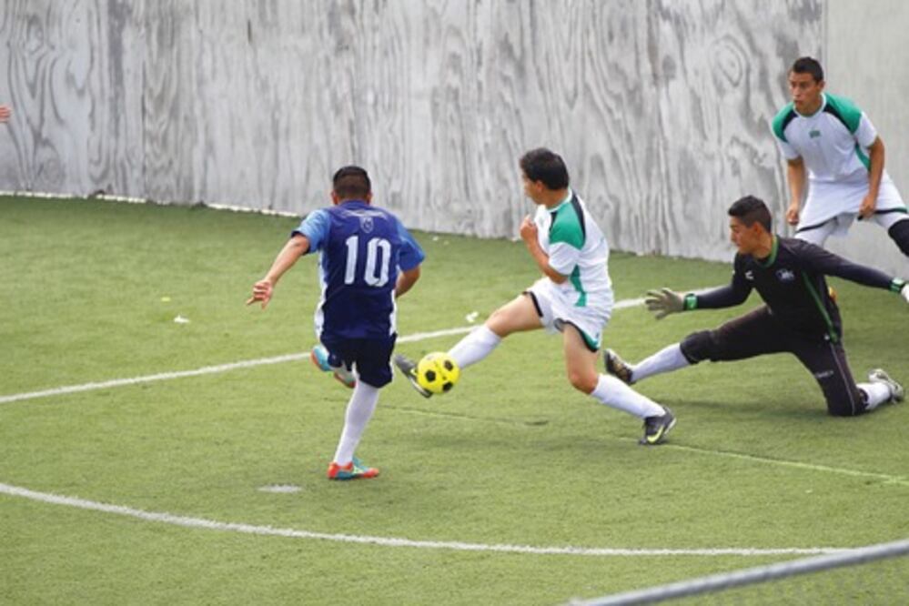La pelota rueda en honor al “Cotorro”