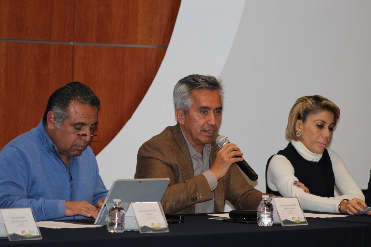 Capacitan a arquitectos con más de 14 mil horas de cursos