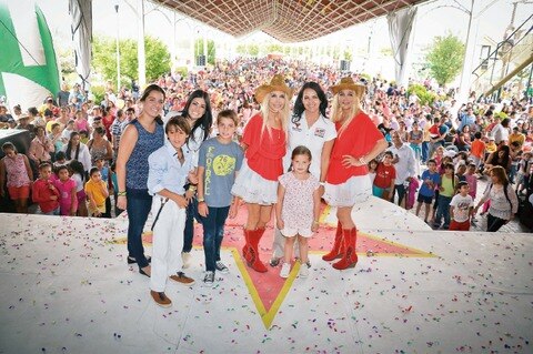 Celebran Día del Niño en parque Bicentenario