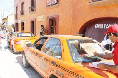 Buscan más acuerdos con taxistas