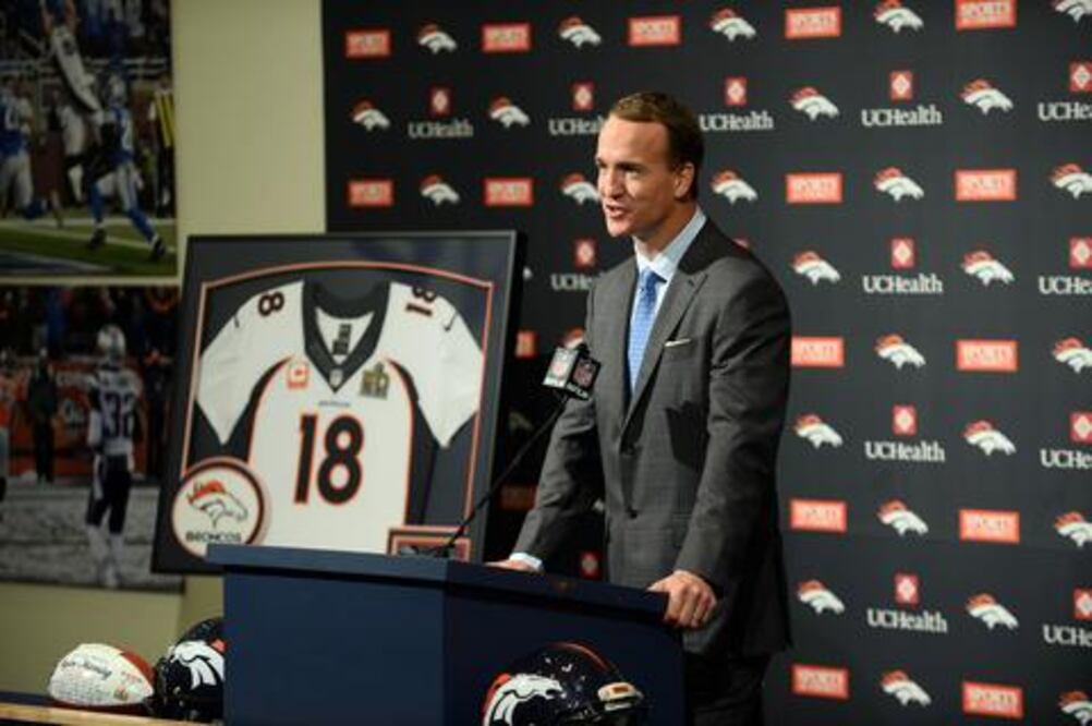 Manning se va como grande