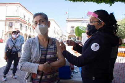 Adultos mayores, personas con obesidad y menores de edad, serán los primeros en recibir la vacuna contra la influenza