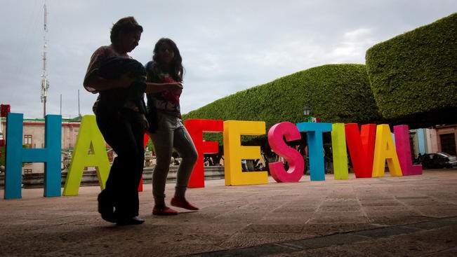 La edición del Hay Festival Querétaro 2017 recibió a 27 mil 56 personas y se tuvo la presencia de más de 200 medios de comunicación (ARCHIVO EL UNIVERSAL)