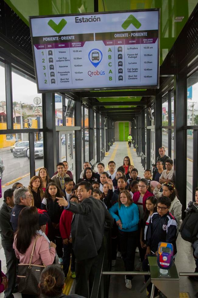 El director del IQT aseguró que el nuevo transporte será más seguro porque los choferes de las unidades ya no manejarán dinero en efectivo al cobrar sólo con tarjetas. (DEMIAN CHÁVEZ)