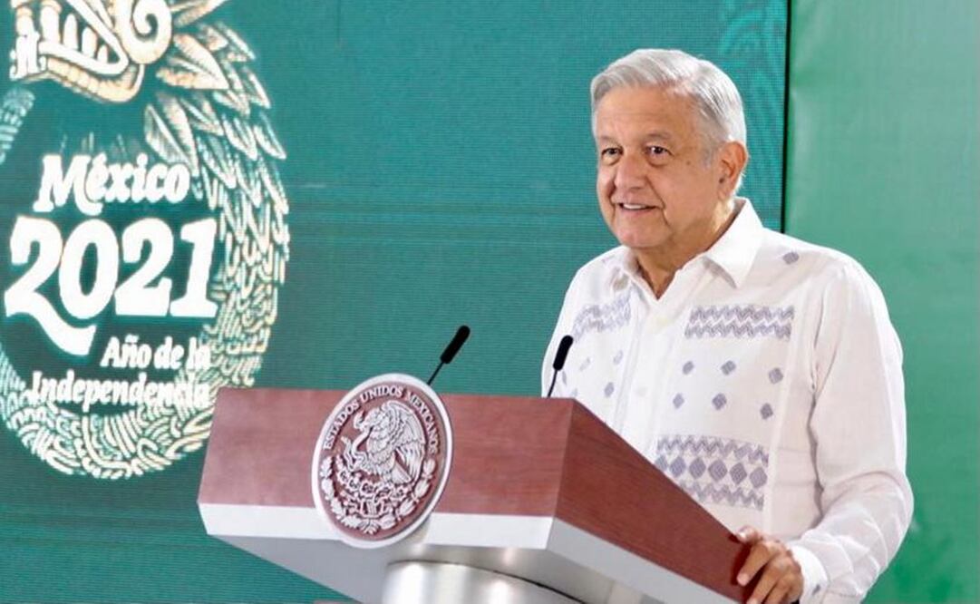 AMLO rompe con veda electoral al comparar programas sociales con los de Peña Nieto