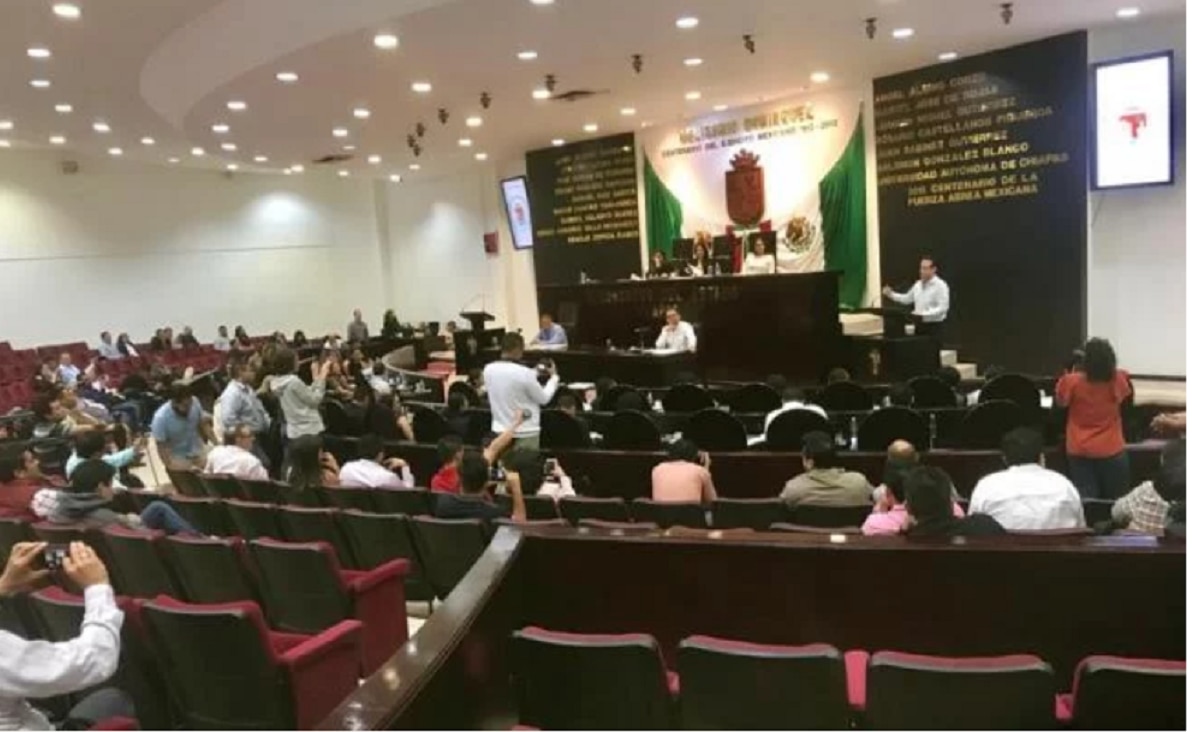 Chiapas desaparece fuero y quita escoltas a ex servidores públicos