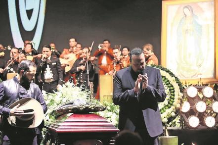¡Siempre será el rey! México despide a Vicente Fernández