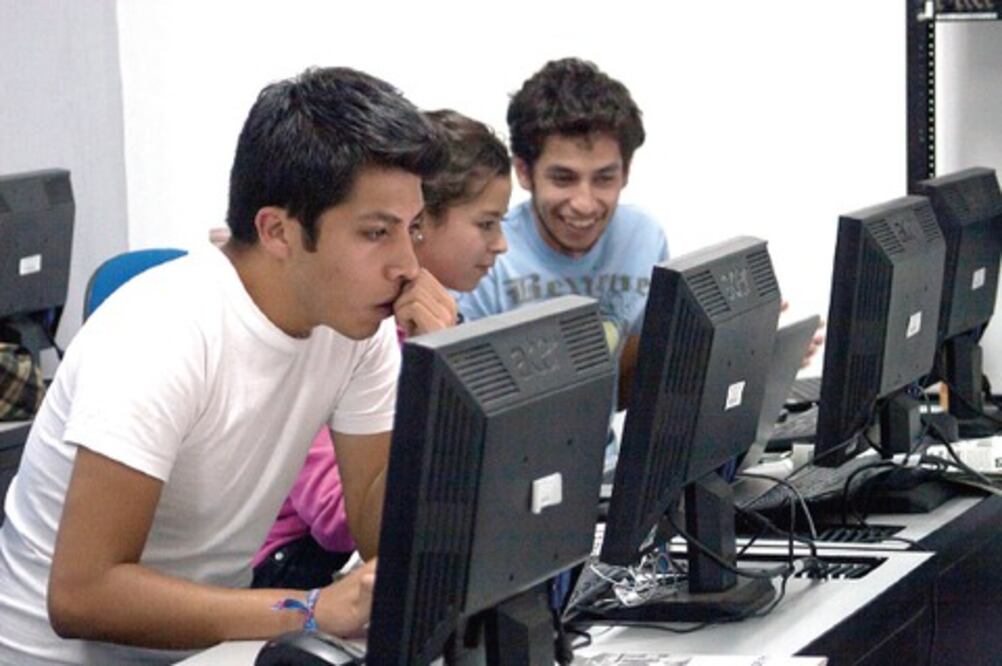 En julio, cibercafés apoyarán a SAT