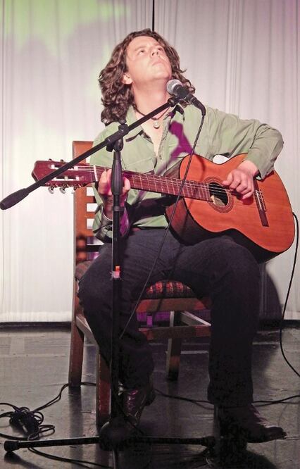 Manuel Alcocer, 22 años de carrera