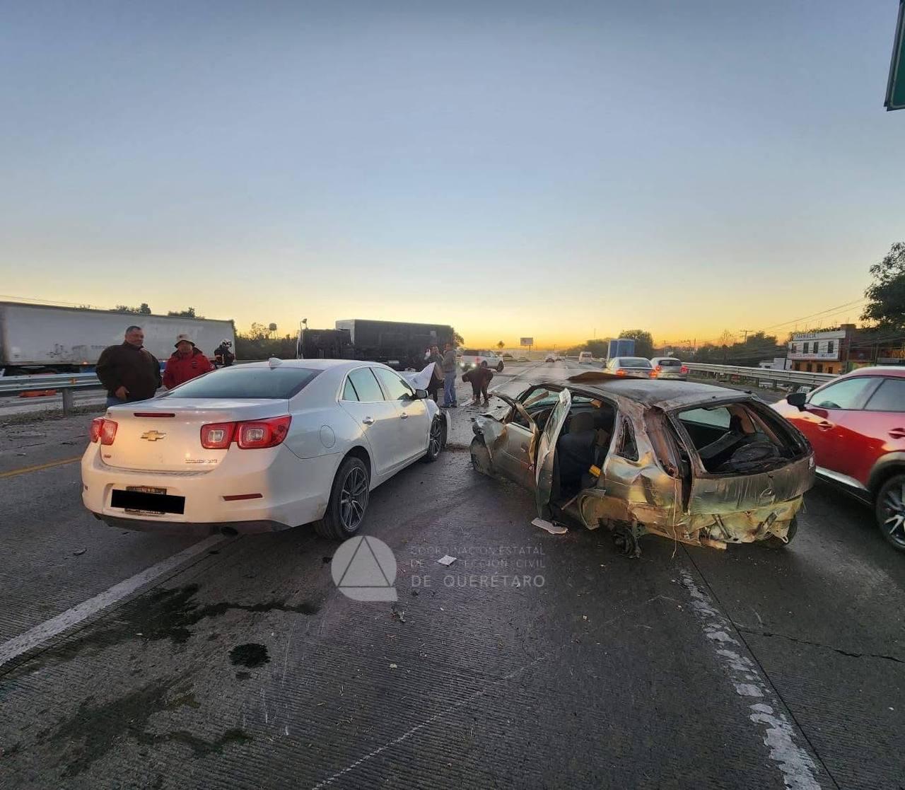 Se registra accidente múltiple en la carretera México-Querétaro; se reporta una persona sin vida