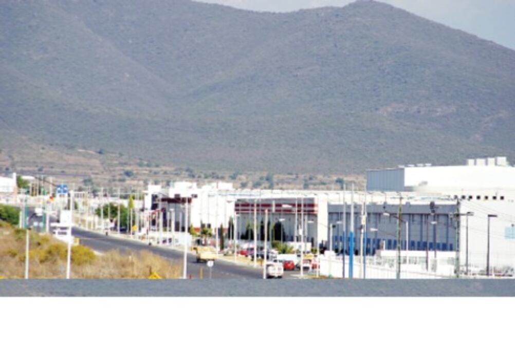 El Marqués va por otro giro industrial