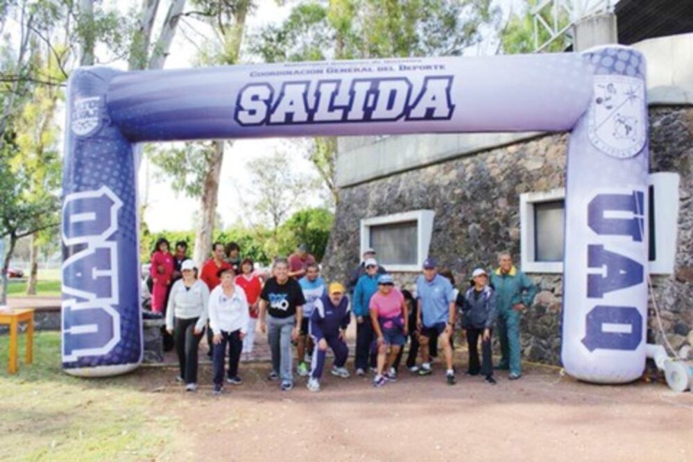 Caminata a favor de la actividad física