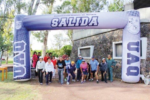 Caminata a favor de la actividad física