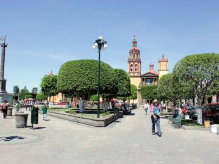 Despiden a 3 directores de SJR