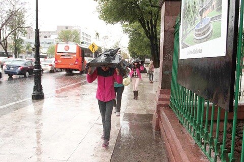 Semáforo meteorológico, en amarilla