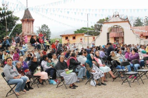 Honra Tancoyol a Virgen de la Luz
