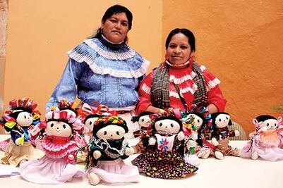 Inician creación de muñecas en Amealco