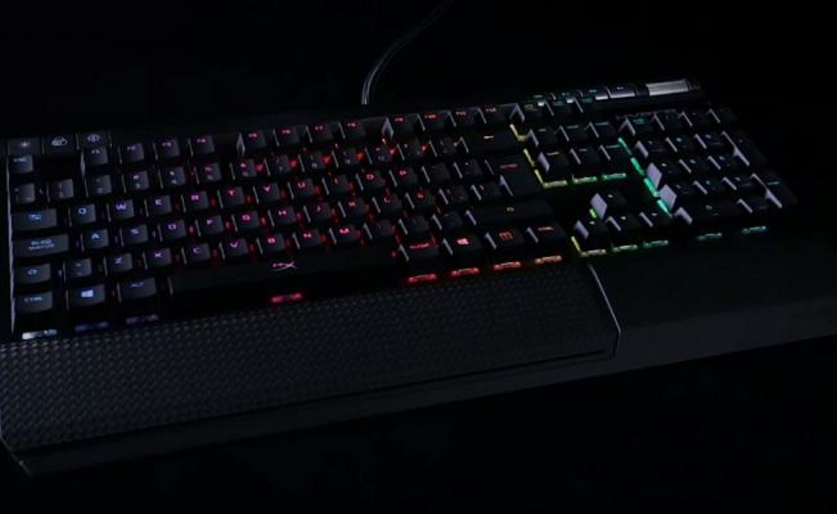 El nuevo teclado mecánico Alloy Elite RGB ofrece personalización completa de color (FOTO: Archivo)