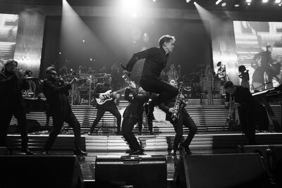 Reportan que Luis Miguel canceló sus conciertos por un cuadro de neumonía