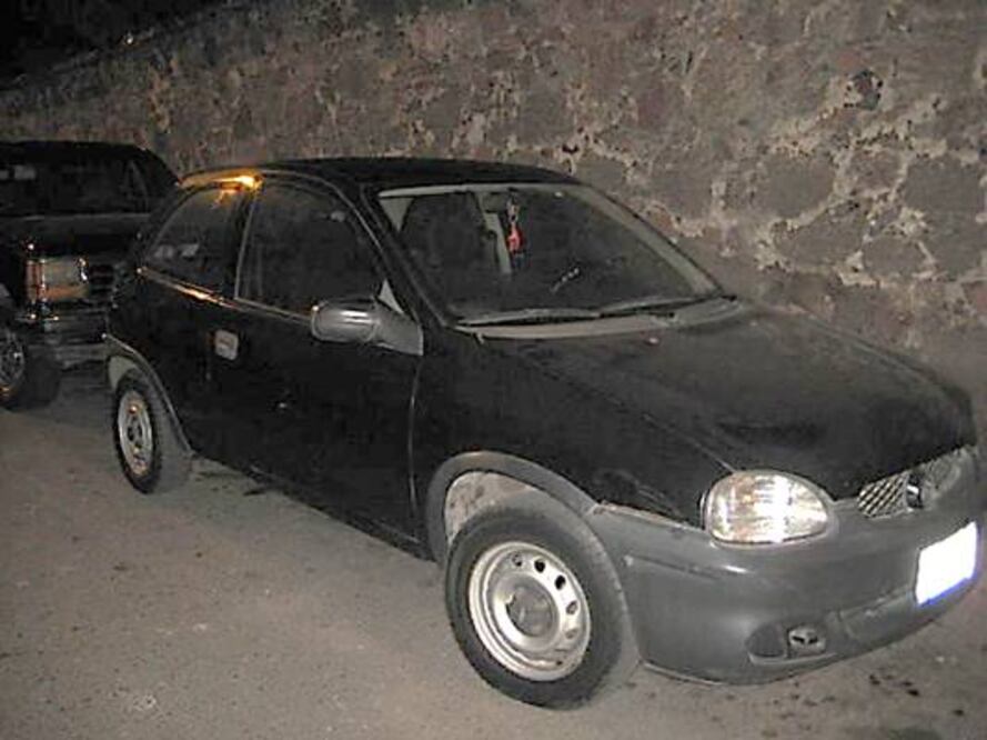 Detienen a tres sujetos por intento de robo