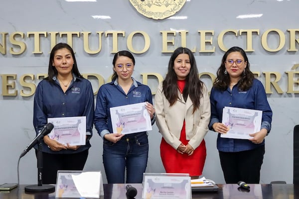 Imparten curso sobre candidaturas autónomas