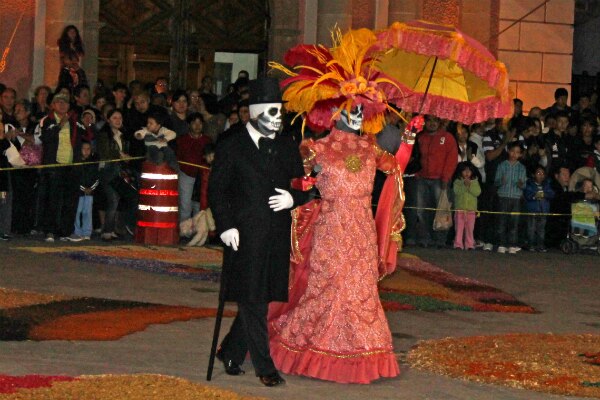 Cierran festividades de Día de Muertos en Tequisquiapan