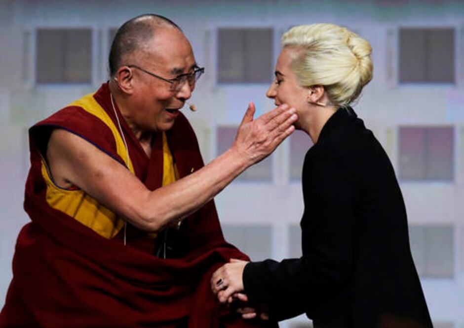 Molestia en China, por visita de Lady Gaga al Dalái Lama