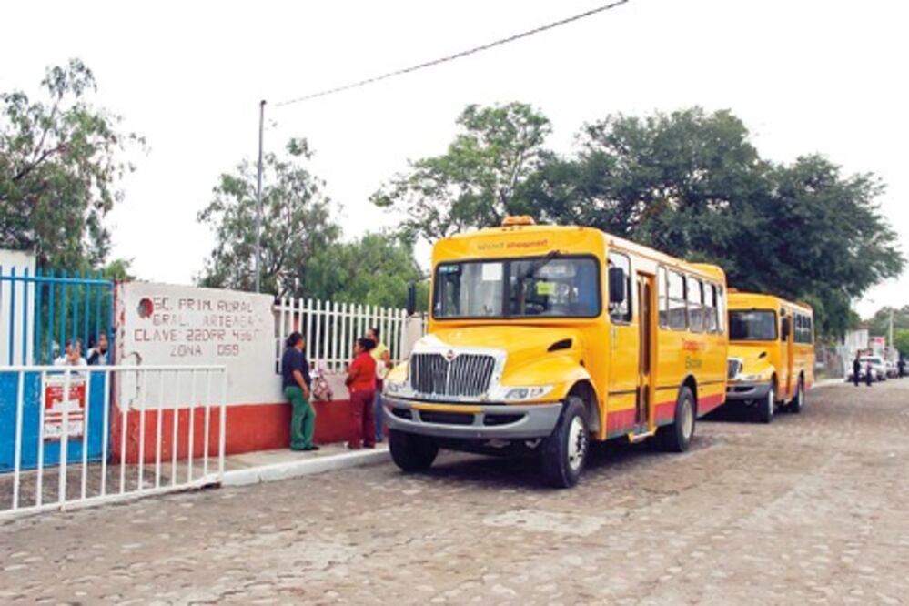 Amplía estado transporte escolar 30%