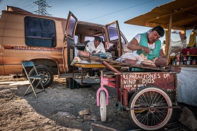 Devoción. Restauran niños Dios
