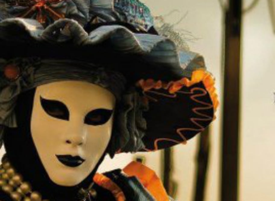 Realizan “Carnaval de Venecia” en la UAQ