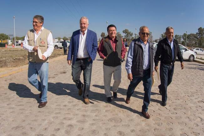 Enrique Vega Carriles se dice dispuesto a costear programas sociales