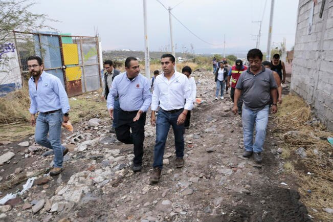 Inspecciona alcalde de Corregidora problemas por lluvias