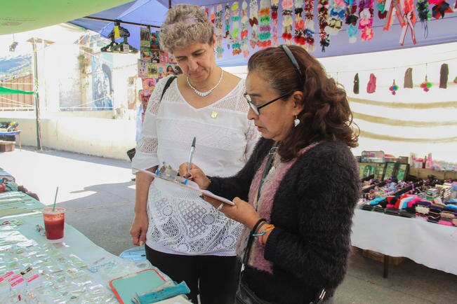 Recaudan firmas para  Yo X la UAQ en El Marqués y Querétaro