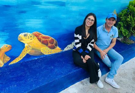 Composición en ultramar, mural con sello queretano