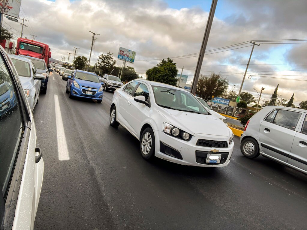 No baja el uso del auto en Querétaro, denuncian activistas
