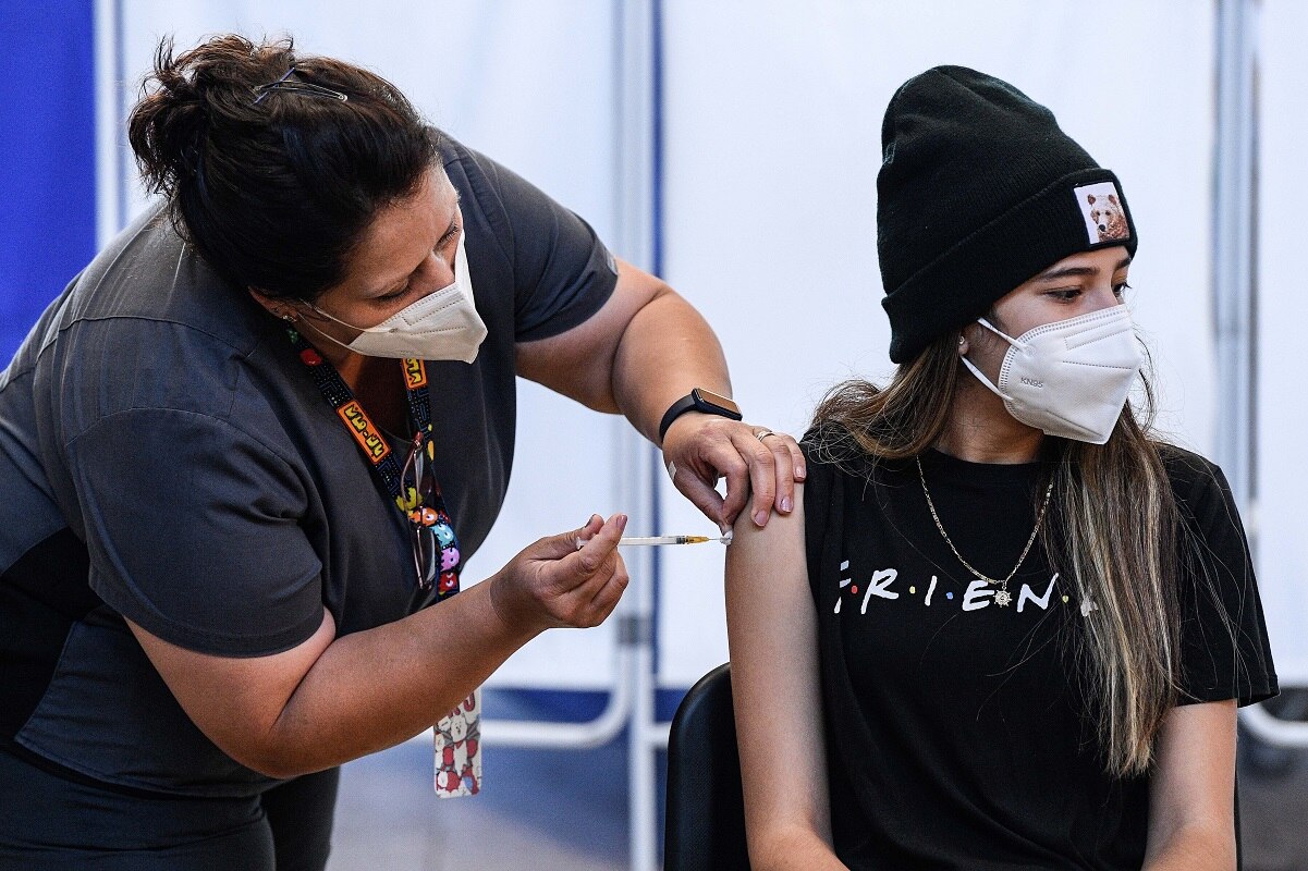 Cuarta ola de Covid se encuentra en una meseta, reportan