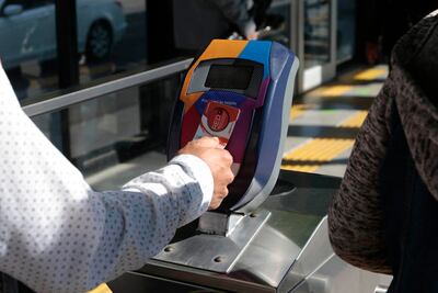 Expiden la nueva tarjeta de Qrobús