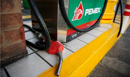 Amagan con cerrar mil 800 gasolineras en el país