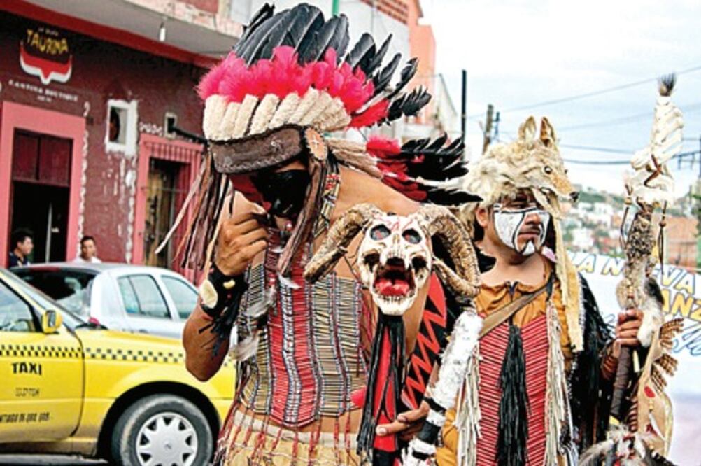 Son 482 años de danza y plumas