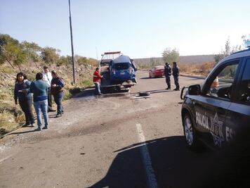 Estudiante vuelca auto y sufre lesiones