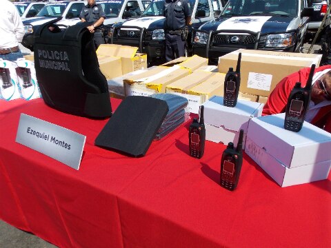 Entregan equipo a PoEs y municipios