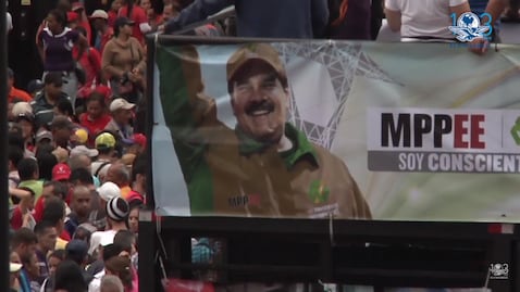 Policía dispersa con gases lacrimógenos a manifestantes opositores en Caracas