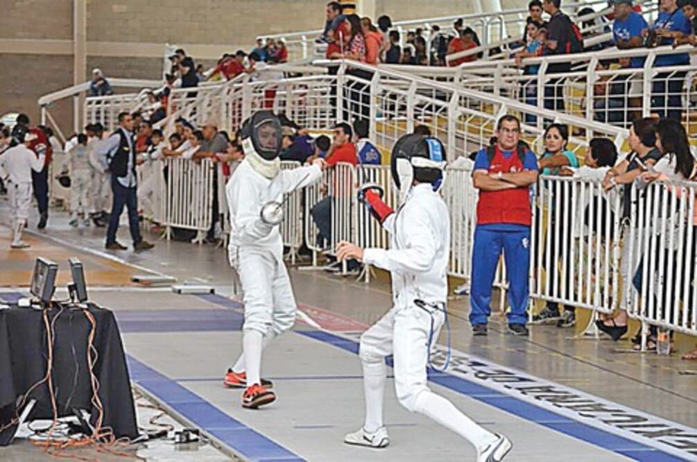 Gran aprendizaje para pequeños esgrimistas